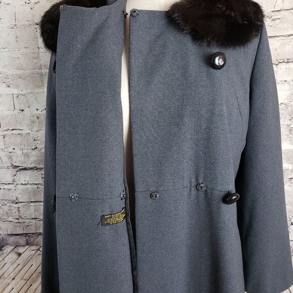 Mid Length Vintage Mink Collar Coat - Picture 6 of 9